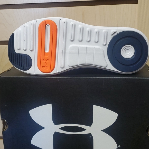 Underarmour UA Surge - Picture 3 of 3